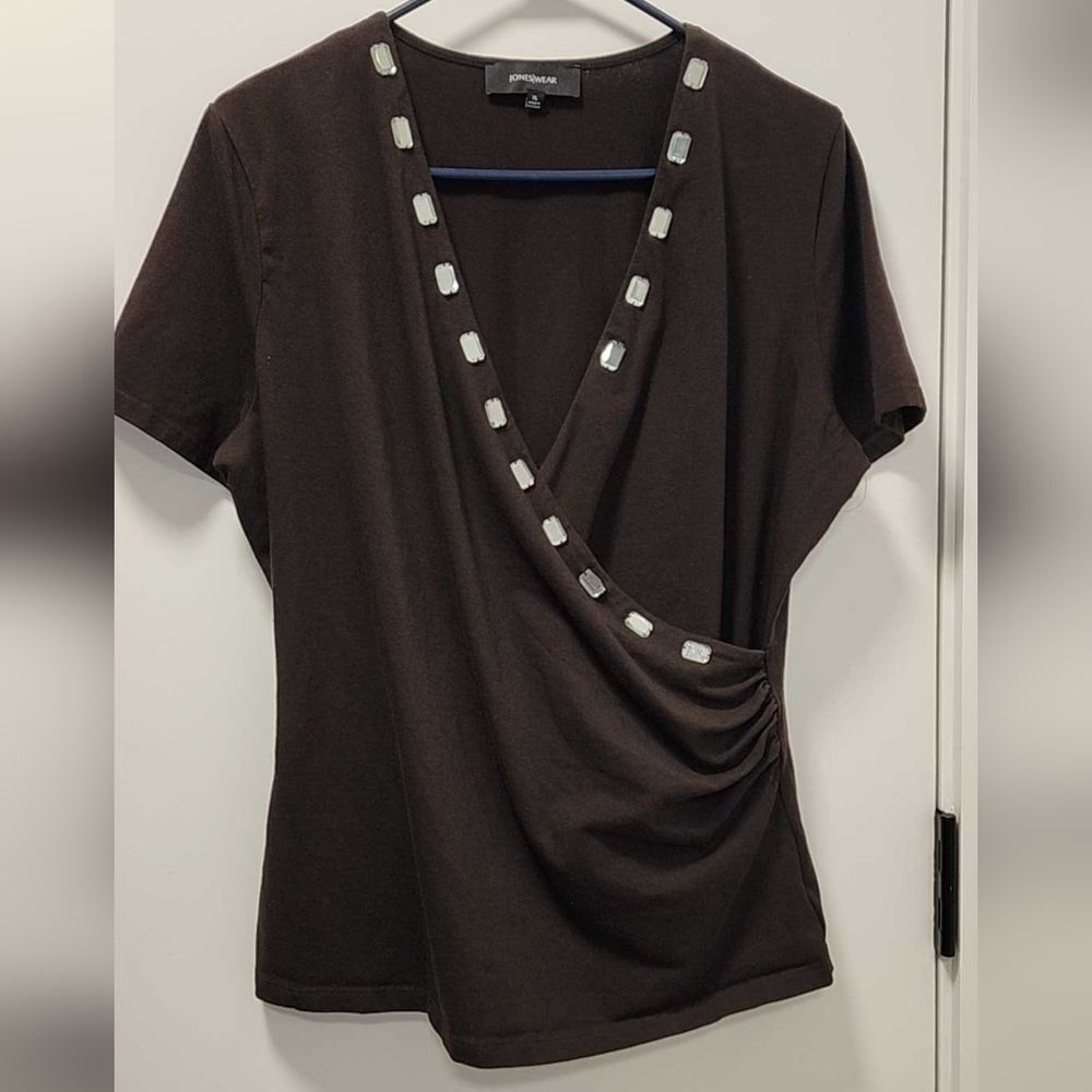 Jones Wear Dark Brown Short Sleeve Top with Jewel Embellishments Size - XL